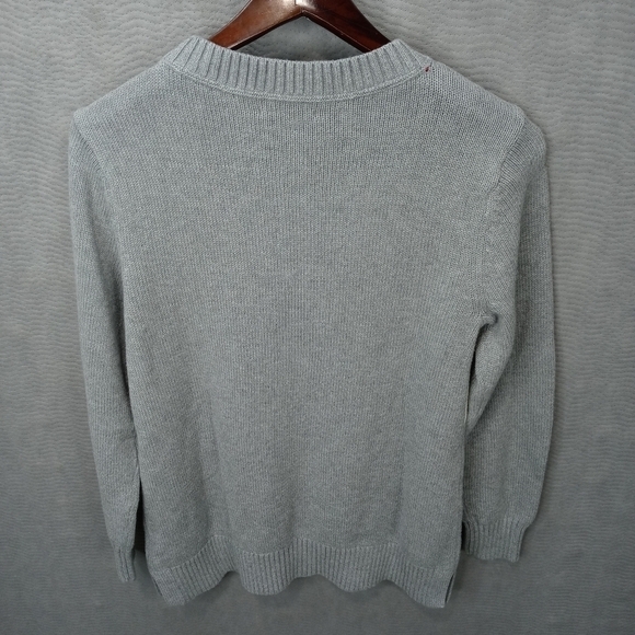 Tommy Hilfiger unisex long sleeve pullover sweater. Oversize Tommy Chest Flag. - Picture 5 of 7